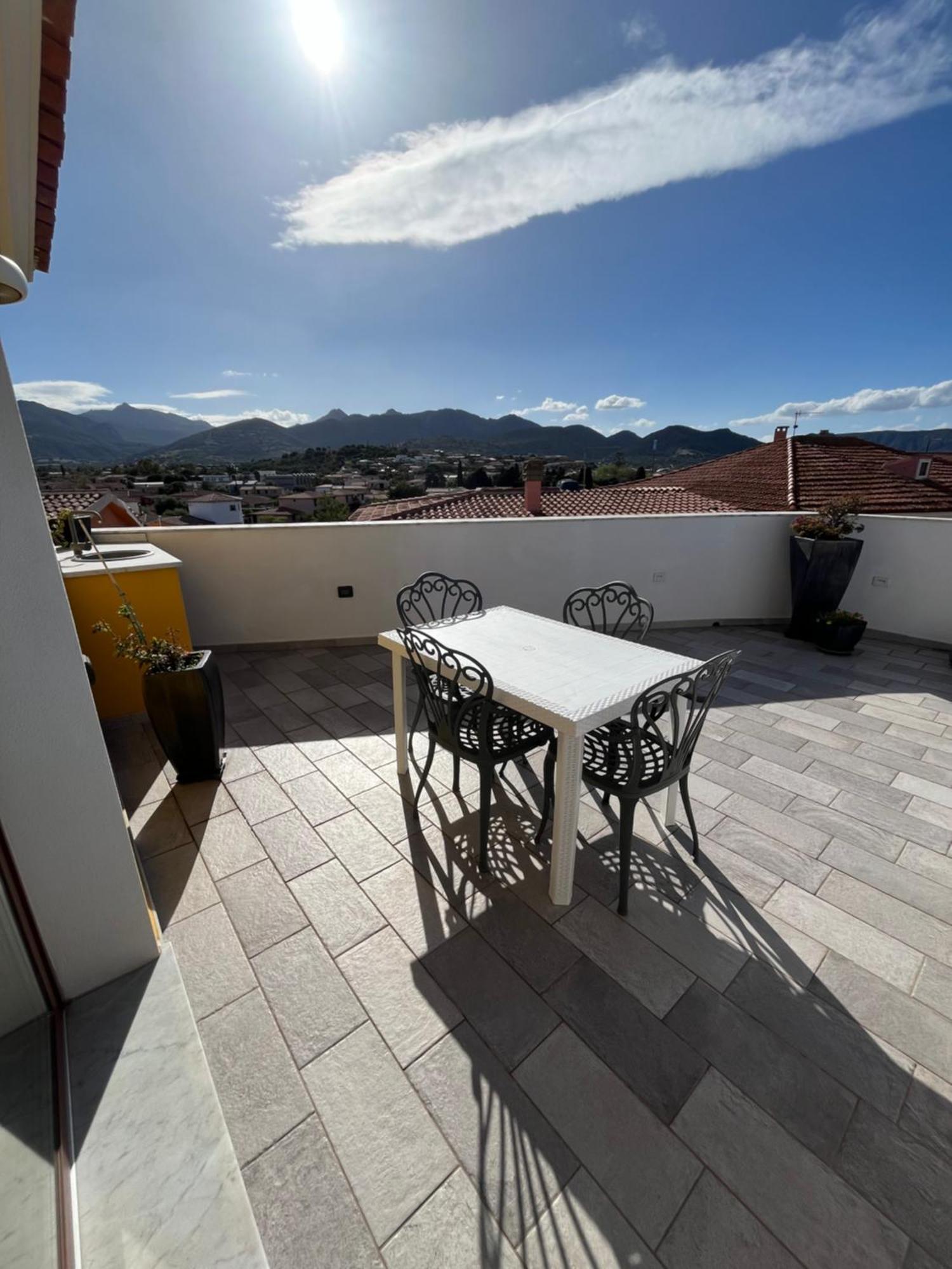 B&B Florian San Teodoro  Exteriör bild